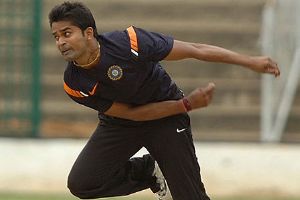 Vinay Kumar guides India to a 15-run win over Leicestershire